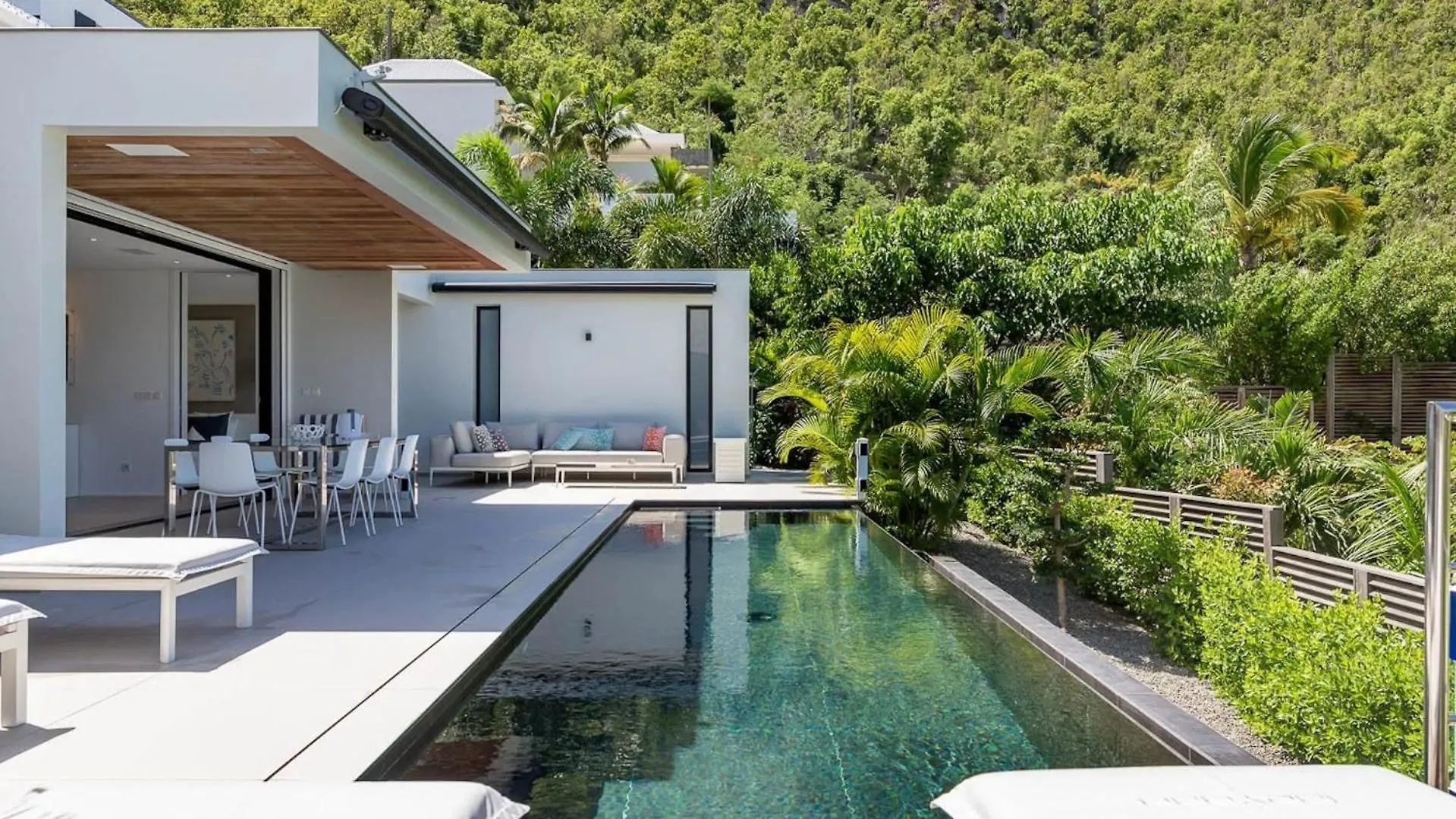 Sleek Caribbean Home With Heated Pool 古斯塔维亚