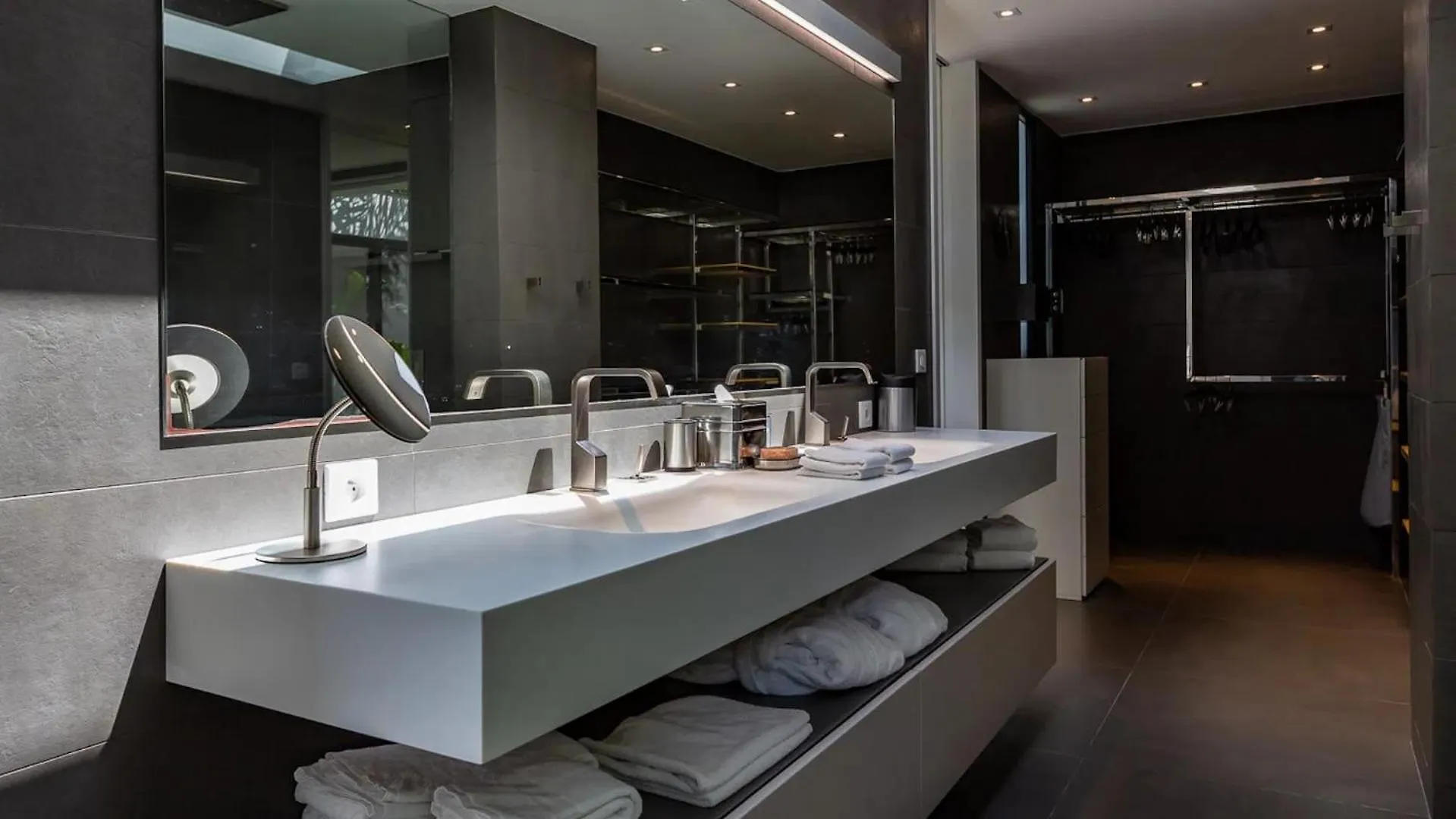 Sleek Caribbean Home With Heated Pool 古斯塔维亚 0*,