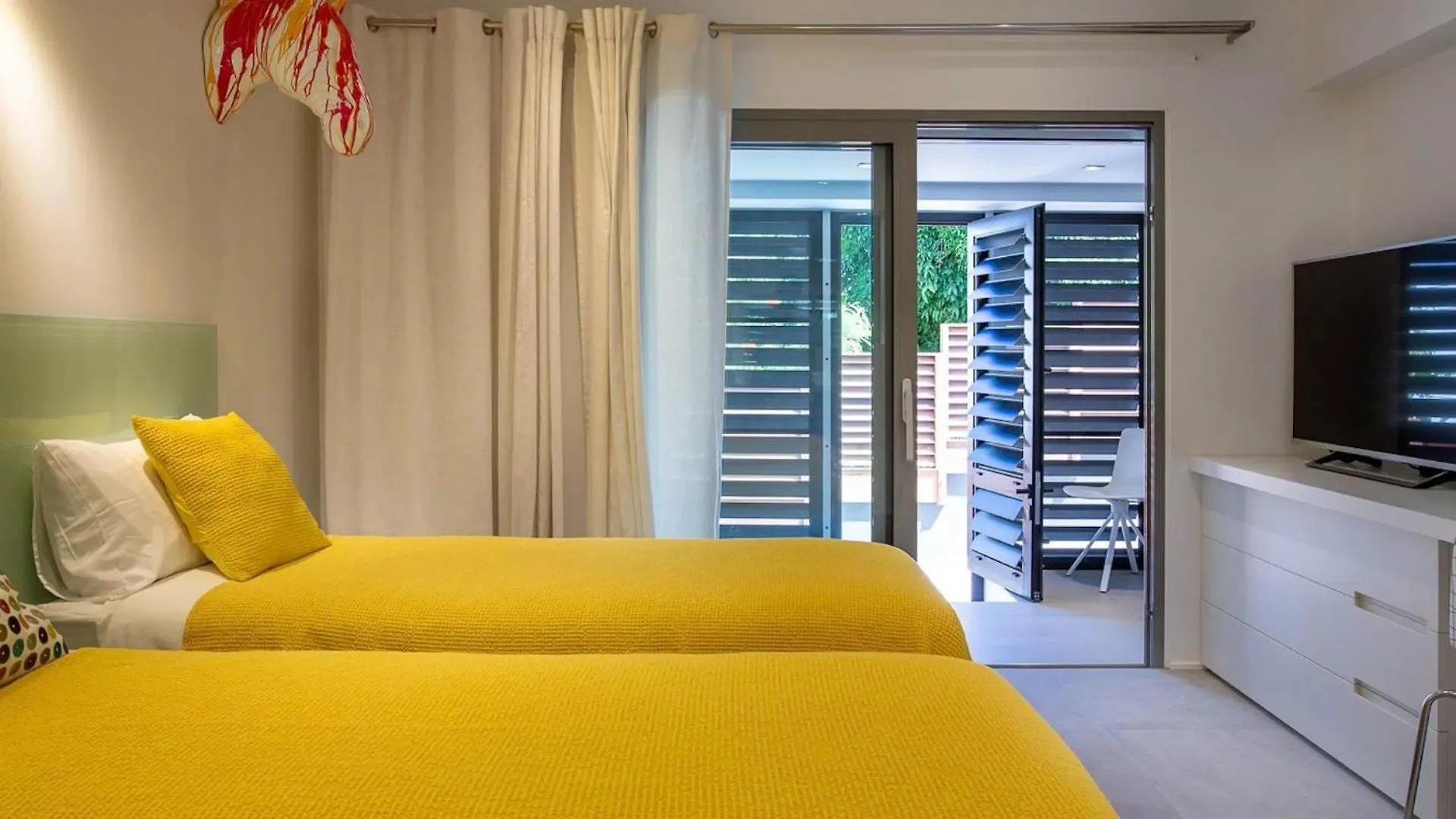 Sleek Caribbean Home With Heated Pool 古斯塔维亚 圣巴泰勒米